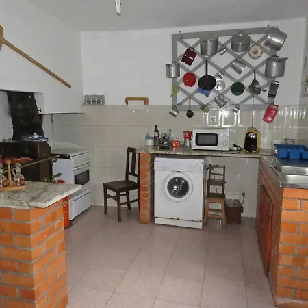 Charming House In Miranda Do Corvo + Spacious Terrace Vale de Colmeias