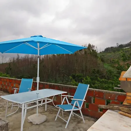 Charming House In Miranda Do Corvo + Spacious Terrace بيت للعطل Vale de Colmeias