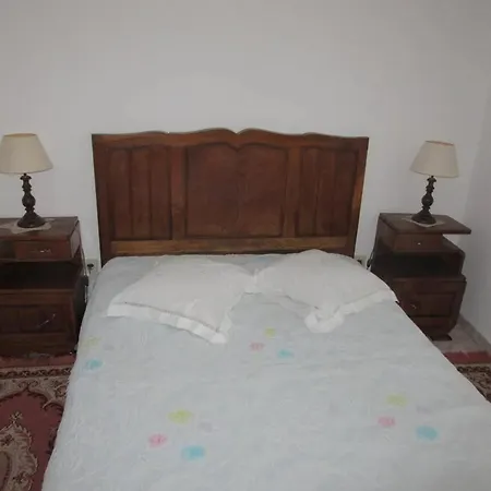 Дом отдыха Charming House In Miranda Do Corvo + Spacious Terrace Vale de Colmeias