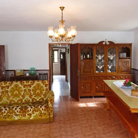 Дом отдыха Charming House In Miranda Do Corvo + Spacious Terrace