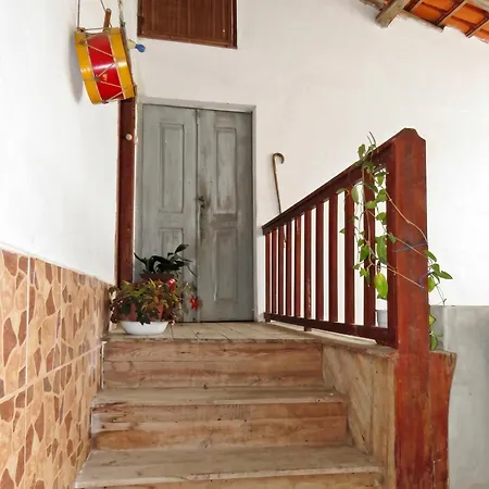 Charming House In Miranda Do Corvo + Spacious Terrace *
