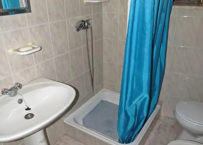 Charming House In Miranda Do Corvo + Spacious Terrace * Vale de Colmeias