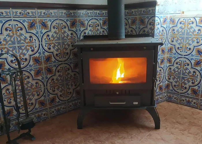 別荘 Charming House In Miranda Do Corvo + Spacious Terrace *